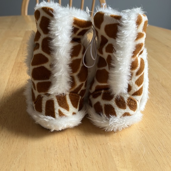 Toddler’s Furry Giraffe Boots *BRAND NEW* - Picture 4 of 9